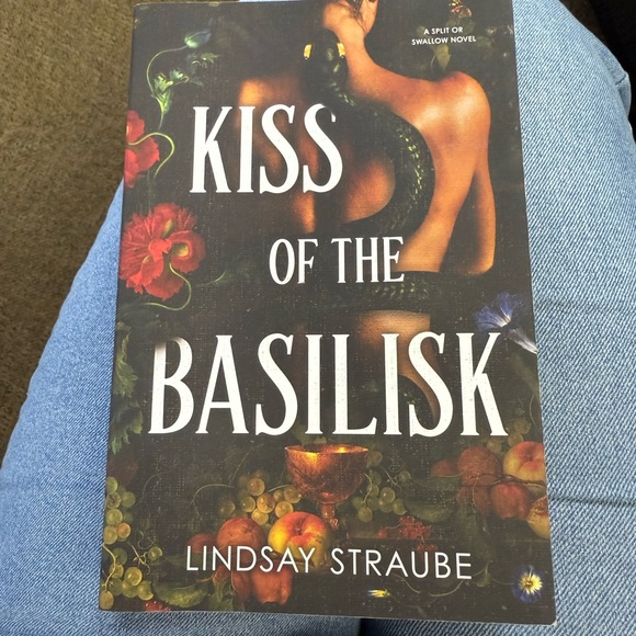 Kiss of the Basilisk (Deluxe Edition) by Lindsay Straube. - Picture 2 of 8